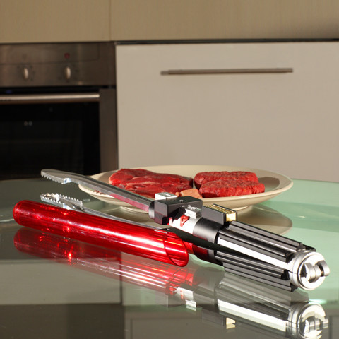 Pince barbecue sabre laser Star Wars avec effets sonores authentiques