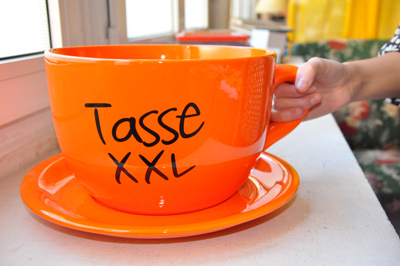tasse-xxl-geante-main – Super Insolite