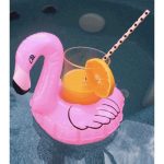 porte-boisson-flamant-rose-gonflable (1)