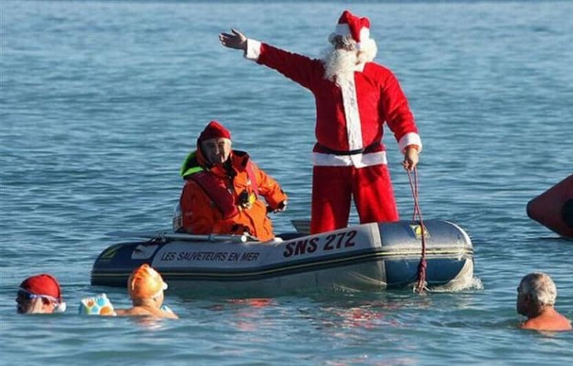 Pere_Noel_sur_un__bateau