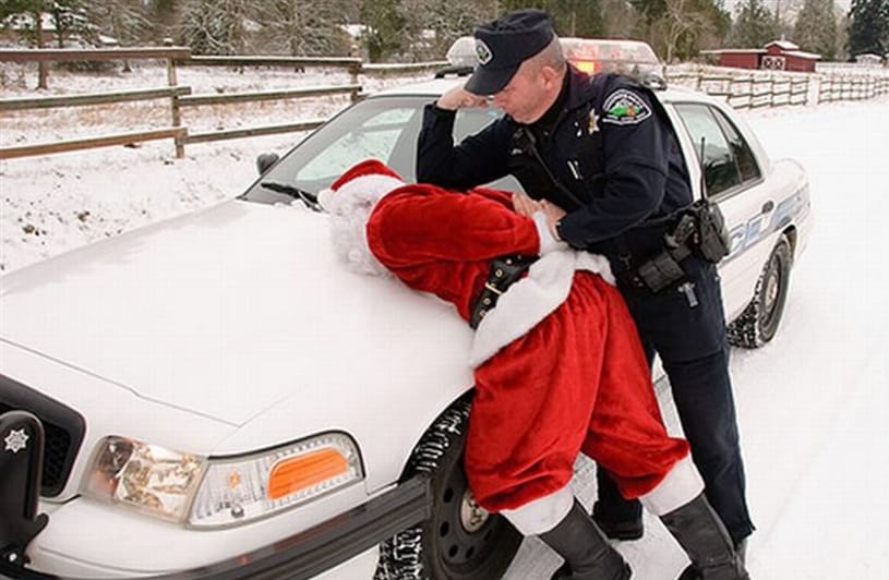 pere-noel-insolite-police